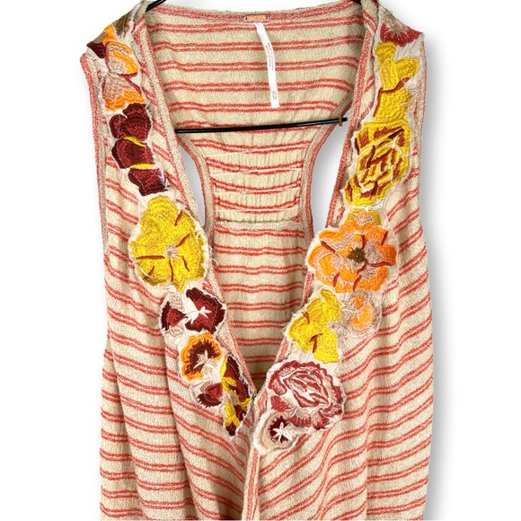 [ FREE PEOPLE ] Frida embellished floral surplice tank in red tank: XS: like new - Picture 7 of 10